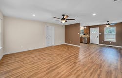 210 N Harrison Street, McGregor, TX 76657