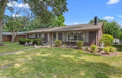 2005 Claremont Dr, Springfield, IL 62703