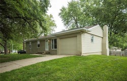 2105 Calumet Drive, Independence, MO 64057