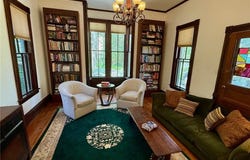 20 Fairmount  ST, Eureka Springs, AR 72632