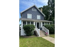 423 E Prairie Street, Vicksburg, MI 49097