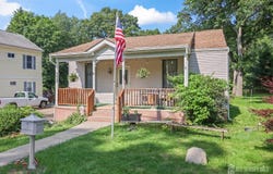 8 Walnut Street, Monroe, NJ 08831