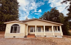 2430 Pine Grove Dr, Mt Shasta, CA 96067