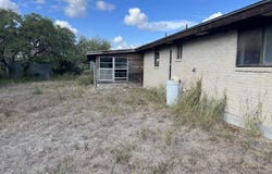5996 Yucca, Beeville, TX 78102
