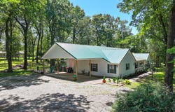 29572 S 585 Court, Grove, OK 74344