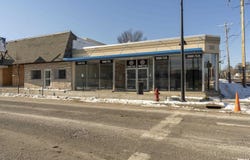 300 S ILLINOIS Avenue, Carbondale, IL 62901