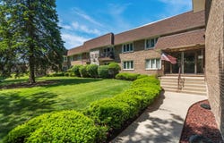 200 S Dee Road, Park Ridge, IL 60068