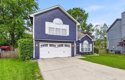1005 NW PENNINGTON Place, Blue Springs, MO 64015