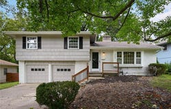 8206 Elm Avenue, Raytown, MO 64138