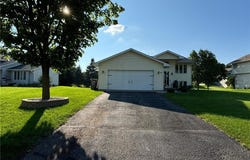 498 Skyview Lane, Carver, MN 55315