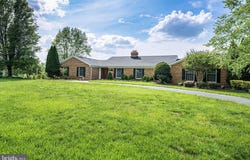 39937 CHARLES TOWN PIKE, HAMILTON, VA 20158