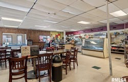 200 W ILLINOIS Street, New Berlin, IL 62670
