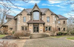 8560 Timber Trail, Brecksville, OH 44141