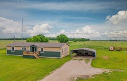 453 County Road 276, Gainesville, TX 76240