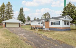 35 Oakwood, Gaastra, MI 49927