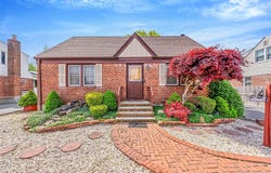 150 Connecticut Avenue, Massapequa, NY 11758