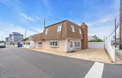102 W Colony Road, Lavallette, NJ 08735