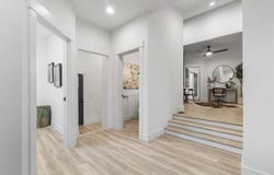 1922 N Donwood Ln, Greenacres, WA 99016