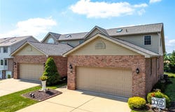 110 E Country Barn Rd, Chartiers, PA 15342