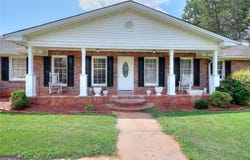 1605 Lake Lucerne, Lilburn, GA 30047