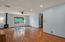 2919 SE OAK ST, Albany, OR 97322