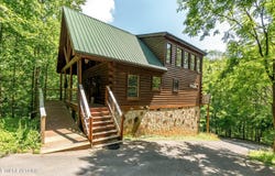1521 Silver Poplar Lane, Sevierville, TN 37876