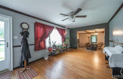 304 Monroe Street, Cuba, MO 65453