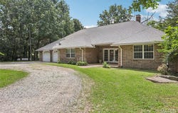31470 E Bartlett Road, Brighton, IL 62012