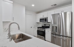 8250 N Grand Canyon Drive, Las Vegas, NV 89166