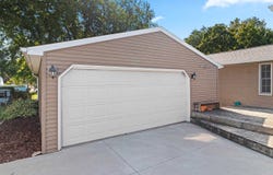 1210 BUCHANAN Street, LITTLE CHUTE, WI 54140