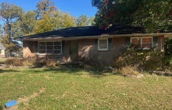 2323 Barnett Street, Paducah, KY 42003