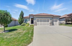 3912 SW Odell Drive, Lee's Summit, MO 64082