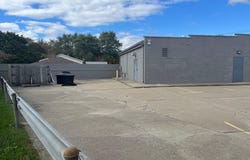 1090 N Dixie Highway, Monroe, MI 48162
