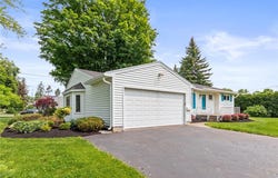 828 Jaclyn Lane, Webster, NY 14580