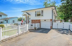 511 N Delaware Avenue, Lindenhurst, NY 11757