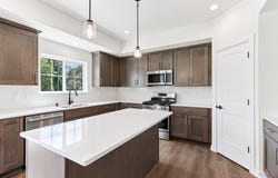 N174w20616 Laurel Springs Cir, Jackson, WI 53037