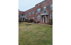 250 Central Avenue, Lawrence, NY 11559
