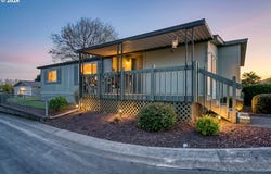 51560 SE 6th St, Scappoose, OR 97056