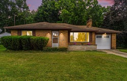 230 Espanola Avenue, Kalamazoo, MI 49004