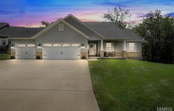 412 Cass Drive, Troy, MO 63379