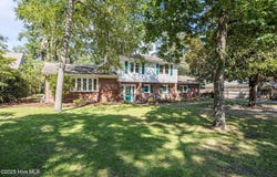 604 W Wilson Creek Drive, Trent Woods, NC 28562