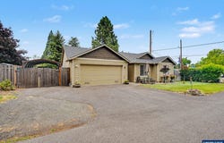 1555 Crimson Cap Ln N, Keizer, OR 97303