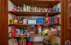 2480 KOA RD, Grantville, KS 66429