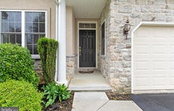 1816 WINDSONG LANE, LANCASTER, PA 17602