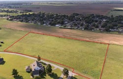 5 FRIENDSHIP TRAIL, Burkburnett, TX 76354