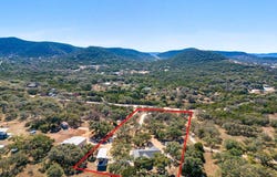 381 Camino Primero, Leakey, TX 78873