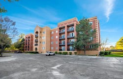 55 S Hale Street, Palatine, IL 60067
