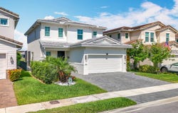 4201 Pelicano Way, Deerfield Beach, FL 33064