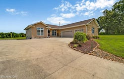 1432 Sawmill Rd., Crossville, TN 38555