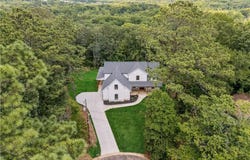 613 Ann Ct, Woodstock, GA 30188